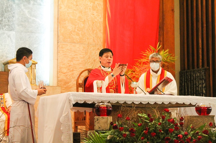 RED MASS 4